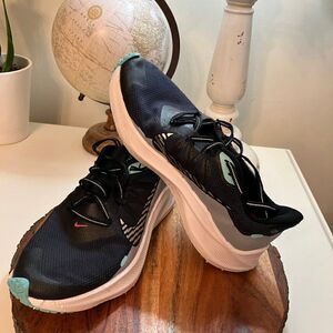 NIKE AIR 8.5 Zoom Unisex Shoes